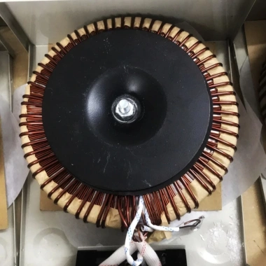 Bộ đổi nguồn 20A/30A Biến áp 220V sang 110V cho điều hòa Nhật Bãi - Giá 525.000đ 4 Bộ đổi nguồn 20A/30A Biến áp 220V sang 110V cho điều hòa Nhật Bãi - Giá 525.000đ 4