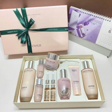 Bộ Dưỡng Da Trắng Hồng Căng Bóng Rạng Ngời Ohui Miracle Moisture Special - Giá chỉ 1.750.000, giảm hơn 300.000 3