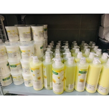 Bộ Hoa Cúc 4 Món: Tẩy Tế Bào Chết, SRM, Kem Massage, Toner Spa TMV Giá 464,150₫ 2
