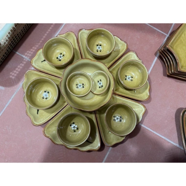 Bộ Hoa Mặt Trời Men Hoàng Thổ Đường Kính 45/55cm Gốm Sứ Bát Tràng Bày Mâm Cúng Thần Tài 1,4 Triệu 5 Bộ Hoa Mặt Trời Men Hoàng Thổ Đường Kính 45/55cm Gốm Sứ Bát Tràng Bày Mâm Cúng Thần Tài 1,4 Triệu 5