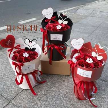 Bó hoa sáp tim và thiên nga kèm túi, đèn, thiệp: Quà Valentine, sinh nhật, 8/3, 20/10, giá chỉ 209.000đ 6