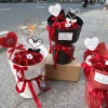 Bó hoa sáp tim và thiên nga quà tặng Valentine sinh nhật 8/3 20/10 kỉ niệm giá ưu đãi 209.000 VND 2