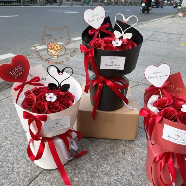 Bó hoa sáp tim và thiên nga quà tặng Valentine sinh nhật 8/3 20/10 kỉ niệm giá ưu đãi 209.000 VND