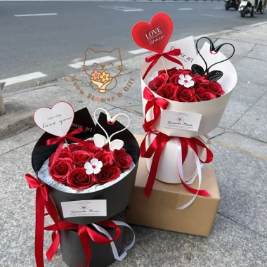 Bó hoa sáp tim và thiên nga quà tặng Valentine sinh nhật 8/3 20/10 kỉ niệm giá ưu đãi 209.000 VND