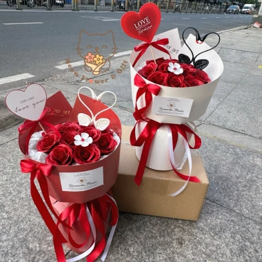 Bó hoa sáp tim và thiên nga quà tặng Valentine sinh nhật 8/3 20/10 kỉ niệm giá ưu đãi 209.000 VND