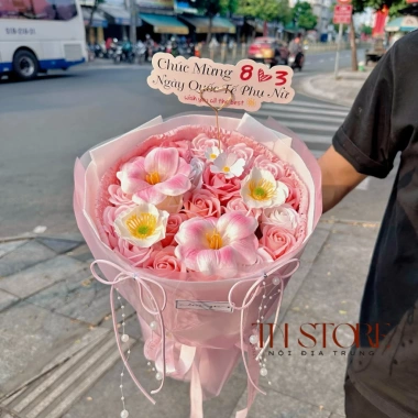 Bó hoa sáp tròn kèm túi, đèn, thiệp - Quà tặng Valentine, sinh nhật, 8/3, 20/10, kỷ niệm - Giá 209.000đ 5