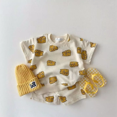 Bộ in hình bóng bay cho bé quần short mùa hè 2 bộ bé trai & gái- Giá 250.525 VND 4 Bộ in hình bóng bay cho bé quần short mùa hè 2 bộ bé trai & gái- Giá 250.525 VND 4