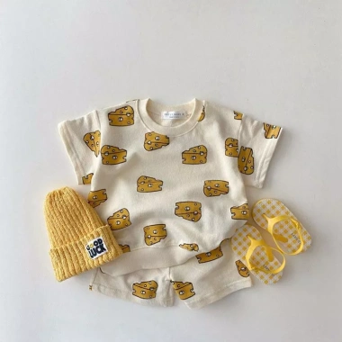 Bộ in hình bóng bay cho bé quần short mùa hè 2 bộ bé trai & gái- Giá 250.525 VND