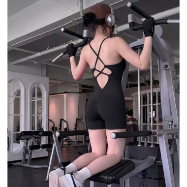 Bộ jumpsuit tập gym yoga jumba có mút thoải mái co giãn giảm giá hấp dẫn 9 Bộ jumpsuit tập gym yoga jumba có mút thoải mái co giãn giảm giá hấp dẫn 9