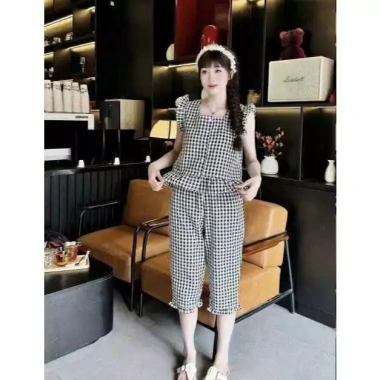 Bộ kẻ lửng cánh tiên dáng xòe, đính cúc trước, mặc mát thoáng chỉ 155.000₫