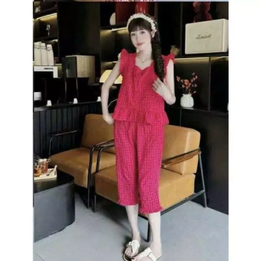 Bộ kẻ lửng cánh tiên dáng xòe, đính cúc trước, mặc mát thoáng chỉ 155.000₫