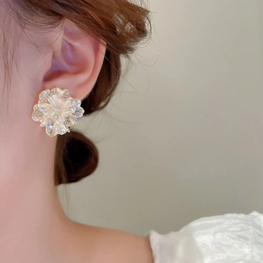 Bộ Kim Cương Mori Mạ Vàng - Bông Tai Hoa Đinh Tán Thanh Lịch Giá 47.000₫