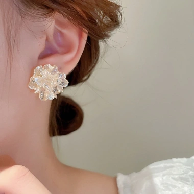 Bộ Kim Cương Mori Mạ Vàng - Bông Tai Hoa Đinh Tán Thanh Lịch Giá 47.000₫