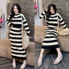 Bộ len sọc nữ croptop trễ vai + chân váy ôm dài - Giá ưu đãi 215k Thảo Ngọc Store 10