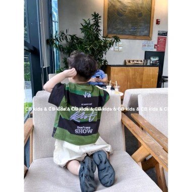 Bộ M17 bé trai áo cotton kẻ xanh lá phối kaki mềm 8-26kg - Giá 144.000đ (Giảm 16%)