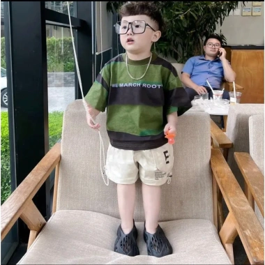 Bộ M17 bé trai áo cotton kẻ xanh lá phối kaki mềm 8-26kg - Giá 144.000đ (Giảm 16%)
