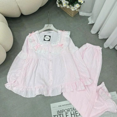 Bộ ngủ cổ vuông ba tầng - Pijama nữ tay dài, quần dài đũi gân cao cấp, giá 149k 5 Bộ ngủ cổ vuông ba tầng - Pijama nữ tay dài, quần dài đũi gân cao cấp, giá 149k 5