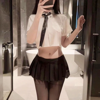 Bộ Ngủ Cosplay Nữ với gối cảm DN85 phong học sinh – Áo trắng, chân váy xếp ly, cà vạt nhỏ quyện rũ – 111.000₫ 8 Bộ Ngủ Cosplay Nữ với gối cảm DN85 phong học sinh – Áo trắng, chân váy xếp ly, cà vạt nhỏ quyện rũ – 111.000₫ 8