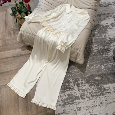 Bộ ngủ lụa cổ sen form vừa, mix ren cao cấp mềm mại, set sang trọng mặc nhà, dạo chơi Giá 470k