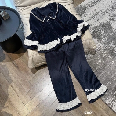 Bộ ngủ nhung mềm mịn cổ nơ ren - ấm áp, thích hợp mặc nhà và du lịch - giảm 22% 10 Bộ ngủ nhung mềm mịn cổ nơ ren - ấm áp, thích hợp mặc nhà và du lịch - giảm 22% 10