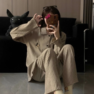 Bộ ngủ pyjama dài tay nữ hoạ tiết đáng yêu - Sẵn, giảm giá 23% chỉ 144.959₫