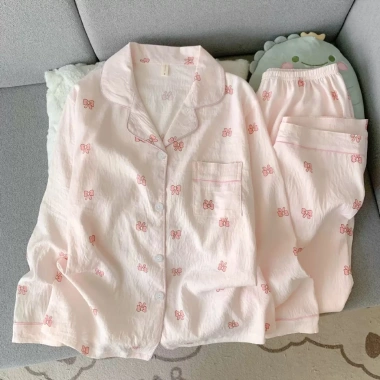 Bộ ngủ pyjama dài tay nữ nhiều hoạ tiết, chất đũi mềm mại, giá ưu đãi 149.888₫ 10 Bộ ngủ pyjama dài tay nữ nhiều hoạ tiết, chất đũi mềm mại, giá ưu đãi 149.888₫ 10