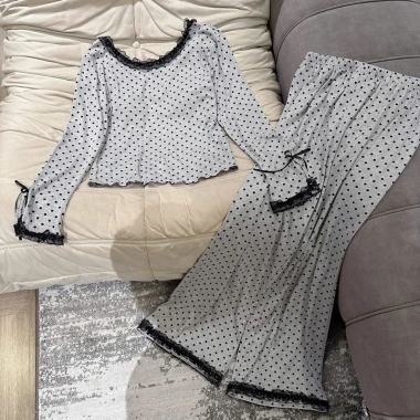Bộ ngủ thun cotton cổ tròn ren đen mềm mại, dài tay, thoải mái, sang chảnh - Set mặc nhà, đi chơi, du lịch 415k 10 Bộ ngủ thun cotton cổ tròn ren đen mềm mại, dài tay, thoải mái, sang chảnh - Set mặc nhà, đi chơi, du lịch 415k 10