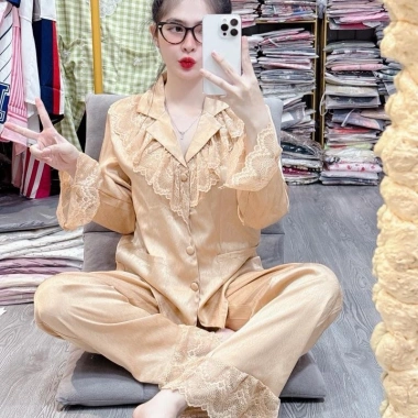 Bộ pijama cổ ren nút bọc ngủ nữ tay dài, quần dài túi rộng thoải mái, giảm 23%