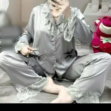 Bộ pijama cổ ren nút bọc ngủ nữ tay dài, quần dài túi rộng thoải mái, giảm 23%