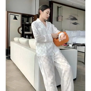 Bộ Pijama Lụa Gấm Tay Dài Quần Dài Giá ưu đãi 127.919 VND chất mềm thoáng mát phù hợp ngủ 8