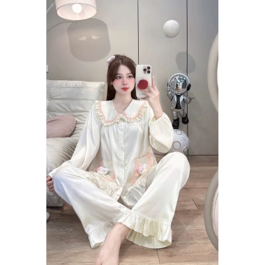 Bộ pijama lụa hồng nữ cổ ren dễ thương, dài tay, quần dài - Giá 190.650₫, cao cấp