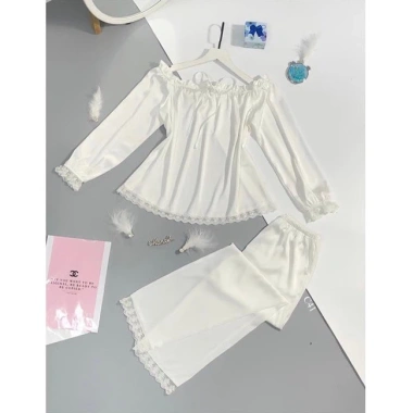 Bộ pijama lụa Quảng Châu cao cấp, dài tay phối ren công chúa xinh xắn - Giá 239.000đ