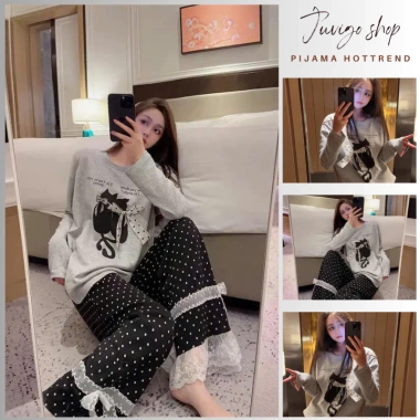 Bộ pijama nữ Juvigo HCOM3.306 áo phông dài tay in mèo, đính nơ, quần dài chấm bi viền ren gấu - giá 229k