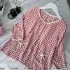 Bộ Pijama Nữ Kẻ Caro Dáng Xuông - Áo Cổ Tròn Bo Chun, Quần Dài Túi Thô Giá 299k 8
