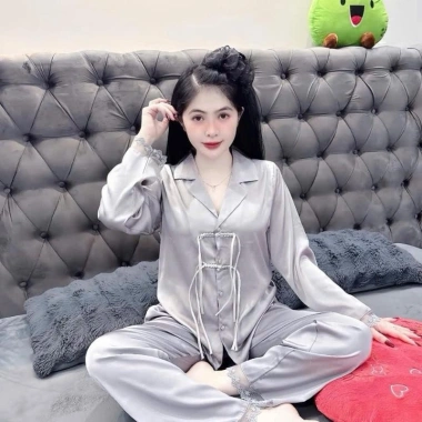 Bộ pijama ren cổ tay, tay dài, quần dài lụa Latin cao cấp, mềm mịn Giá 169.000₫
