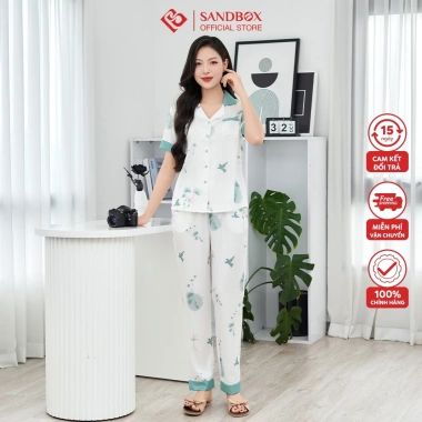Bộ Pijama SANDBOX Lụa Latin Cao Cấp Mềm Mịn, Họa Tiết Hoa Phối Màu, Giá chỉ 289.000₫ 3 Bộ Pijama SANDBOX Lụa Latin Cao Cấp Mềm Mịn, Họa Tiết Hoa Phối Màu, Giá chỉ 289.000₫ 3