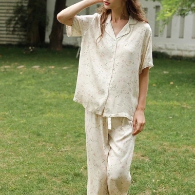 Bộ Pyjama Tay Cộc Floral Beige After Bath - Giá chỉ 528.000đ, giảm giá 20 2