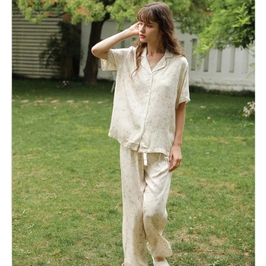 Bộ Pyjama Tay Cộc Floral Beige After Bath - Giá chỉ 528.000đ, giảm giá 20 10