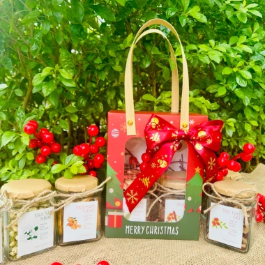 Bộ quà Noel Giáng sinh - Hộp trà thảo mộc kèm thiệp và túi, giảm giá 109.000₫
