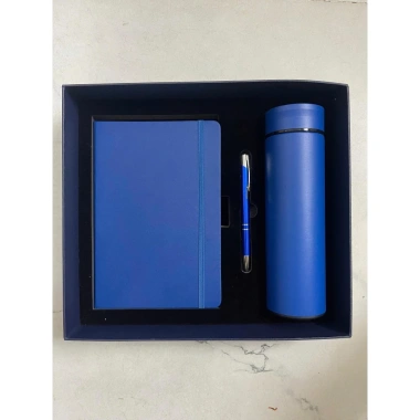 Bộ quà tặng: sổ da, bút, bình giữ nhiệt in logo, hộp đựng sang trọng, túi giấy, chỉ 280.000 VND