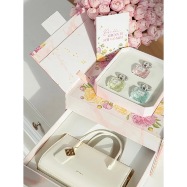 Bộ Quà Tặng Túi Xách Thân Thương HAPAS Quà Nghĩa Mẹ Người Thân 1.683.000 VND 6 Bộ Quà Tặng Túi Xách Thân Thương HAPAS Quà Nghĩa Mẹ Người Thân 1.683.000 VND 6