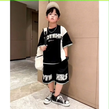 Bộ quần áo hè bé trai 18-50kg – Áo phông + quần đùi mẫu LA, size 6-16 tuổi, giảm còn 89.000đ 22 Bộ quần áo hè bé trai 18-50kg – Áo phông + quần đùi mẫu LA, size 6-16 tuổi, giảm còn 89.000đ 22