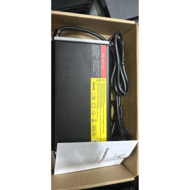 Bộ sạc 400W-1.000W cho xe Pin LFP – Giá 1.650.000 VND, tiết kiệm năng lượng