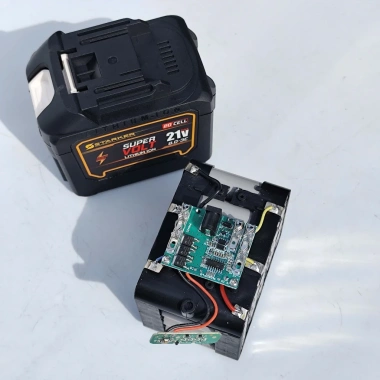 Bộ sạc bàn to 3 pin 20 cell Starker kèm sạc, tương thích máy khoan, máy xiết bulong 2.025, điện áp ổn định, sạc nhanh, độ bền cao - Giá 258.000 VND