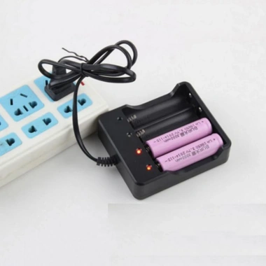 Bộ sạc pin 4 đa năng FERADO 3.7‑4.2V, phích cắm tiện lợi, đèn báo đầy tự ngắt, sạc viên 4 ngăn có dây - 29.900₫ 3