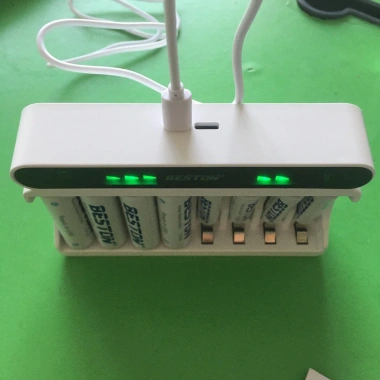 Bộ sạc pin AA AAA Beston C9.024L 8 cổng sạc nhanh, ngắt khi đầy, LED thông minh 8