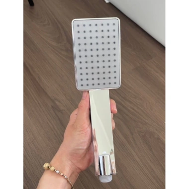 Bộ sản phẩm bát sen vuông mạ crom + vòi sen tắm mặt vuông, dây sen, cài sen – Giá chỉ 39.000 VNĐ