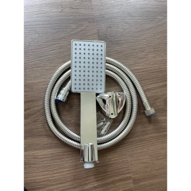 Bộ sản phẩm bát sen vuông mạ crom + vòi sen tắm mặt vuông, dây sen, cài sen – Giá chỉ 39.000 VNĐ