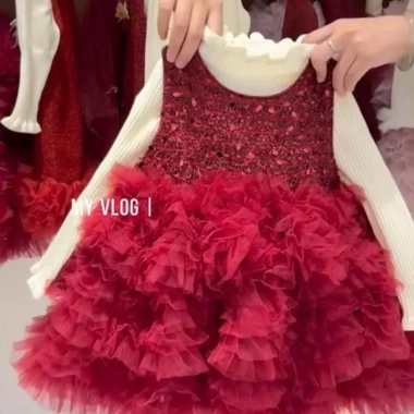 Bộ Sét Áo & Váy Hai Tầng Bling Đỏ S722 Cá Mập Con - Thời Trang Thu Đông Bé Gái Giá Ưu Đãi 546,100₫ 5 Bộ Sét Áo & Váy Hai Tầng Bling Đỏ S722 Cá Mập Con - Thời Trang Thu Đông Bé Gái Giá Ưu Đãi 546,100₫ 5