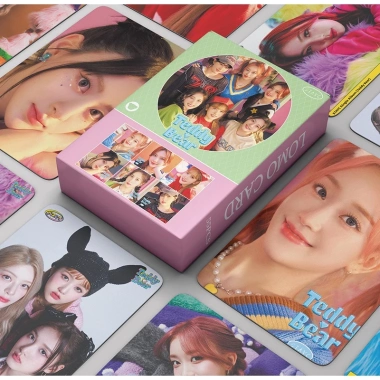Bộ sưu tập 55 Photocards STAYC Gấu Bông LOMO trong hộp - Giá chỉ 57.200₫ Bộ sưu tập 55 Photocards STAYC Gấu Bông LOMO trong hộp - Giá chỉ 57.200₫
